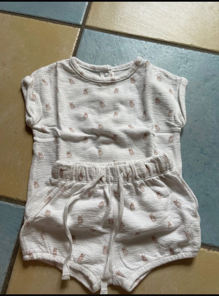 Ensemble tee shirt et short