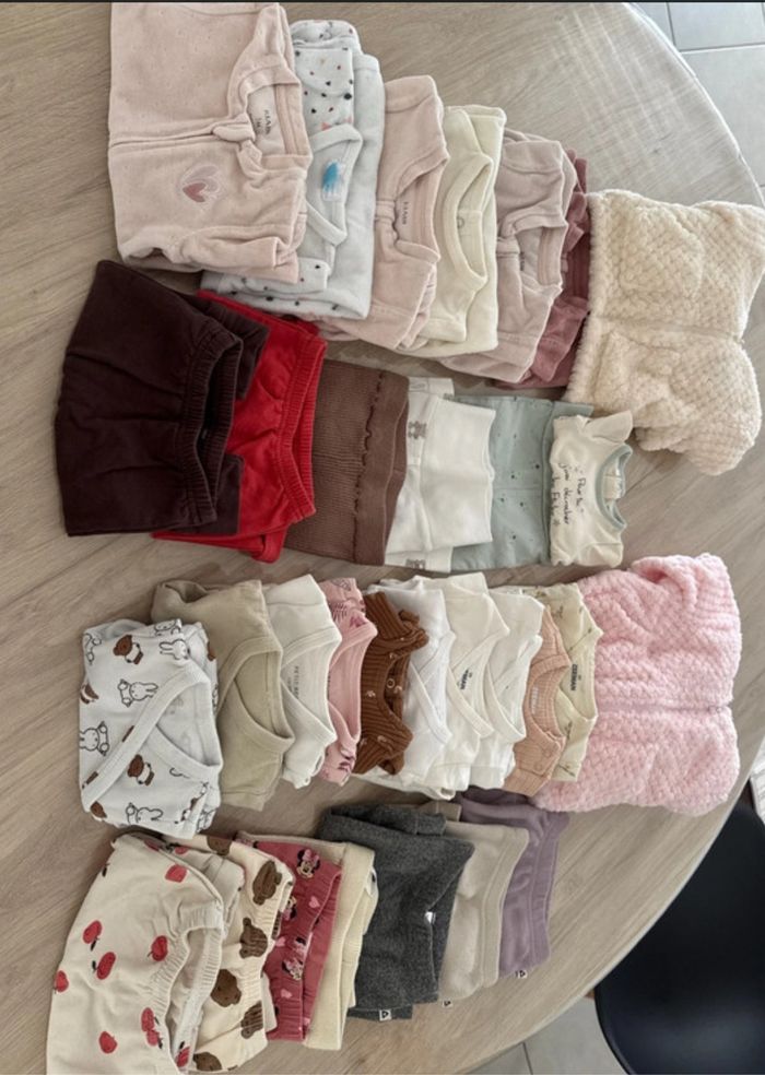 lots vêtements bébé fille taille 1 mois