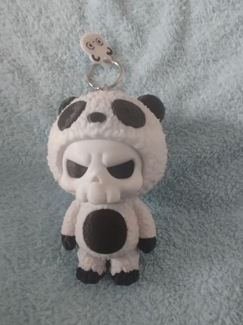 Gros porte clé figurine panda skull