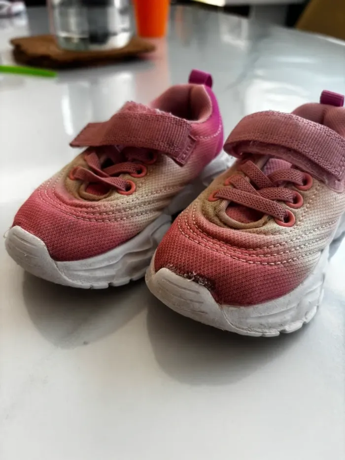 Baskets rose bébé fille - photo numéro 2