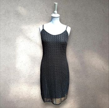 Robe en dentelle noire à bretelles fines 40-42