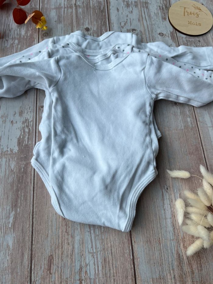 Lot de 4 bodies 3 mois - photo numéro 17