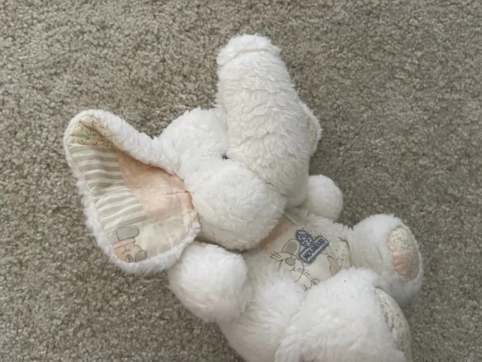 Doudou peluche éléphant nounours blanc tissus decoré doudou elephant assis 20 cm - photo numéro 4