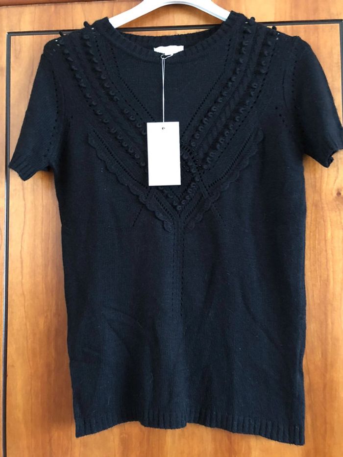 Pull/t-shirt manches courtes noir neuf avec étiquette