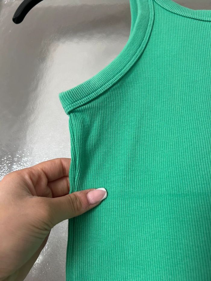 Top vert débardeur h&m xs neuf - photo numéro 4