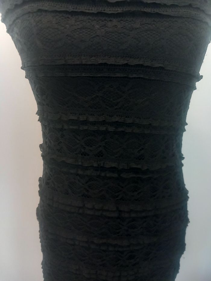 Robe moulante dentelle Jennifer taille M - photo numéro 3