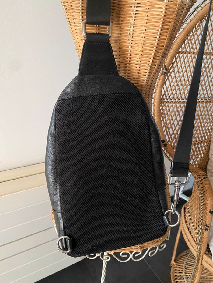 Sac à bandoulière Sacoche Coach en cuir noir - photo numéro 18
