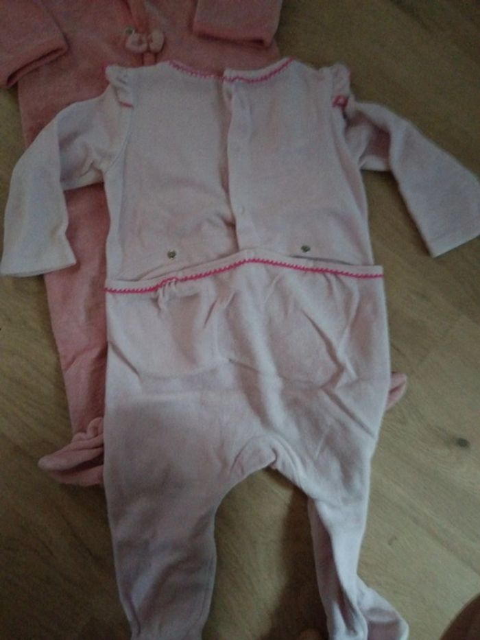 Lot 2 pyjamas taille 12 mois - photo numéro 7