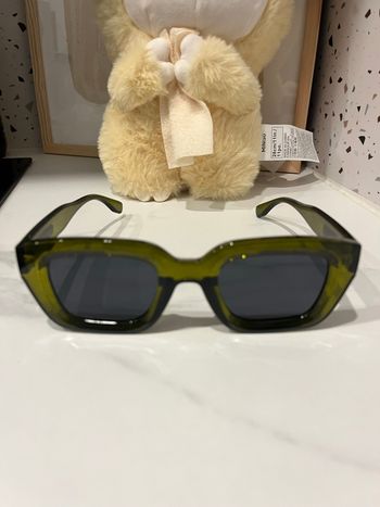 Lunette de soleil tendance vintage femme homme mixte vert olive transparent