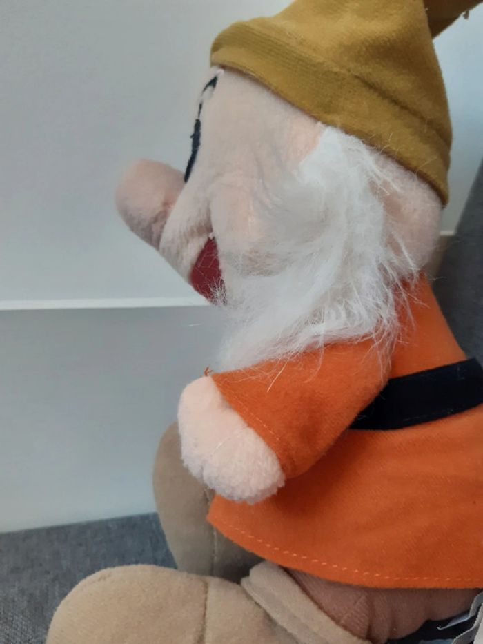 Peluche / Doudou Disney Sega : Nain Doc Blanche Neige - photo numéro 8