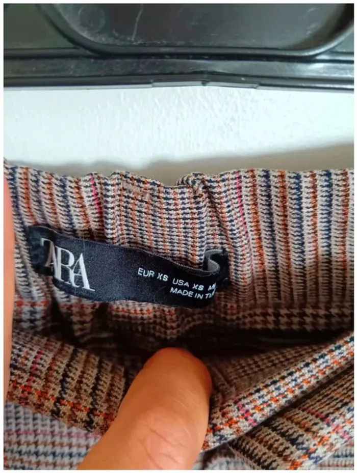 C32 pantalon beige Zara XS - photo numéro 3