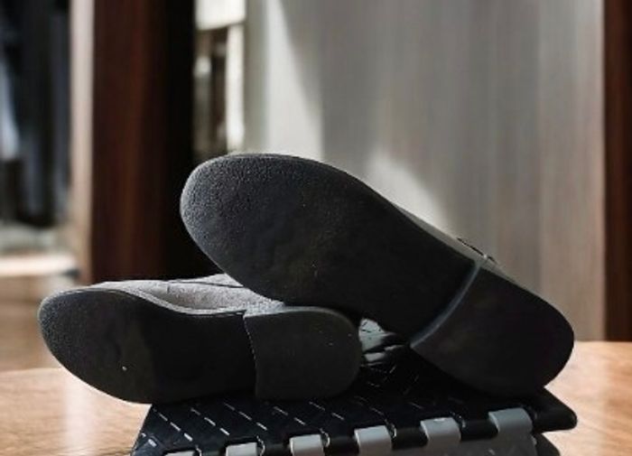 Bottines d’hiver en suédine grise – Taille 38 - photo numéro 4