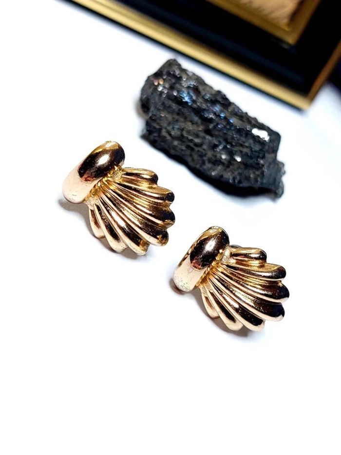 Boucles d'oreilles vintage signées Coro - photo numéro 6