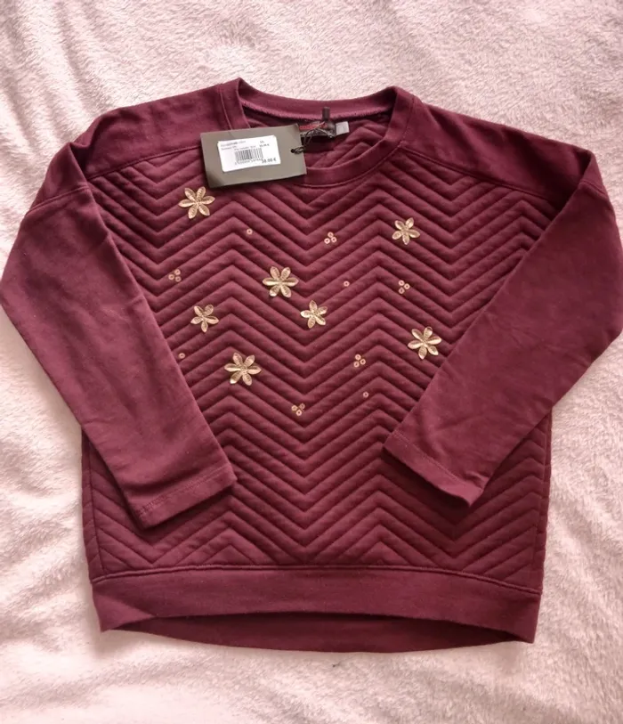 Joli Sweat neuf Catimini 5 ans