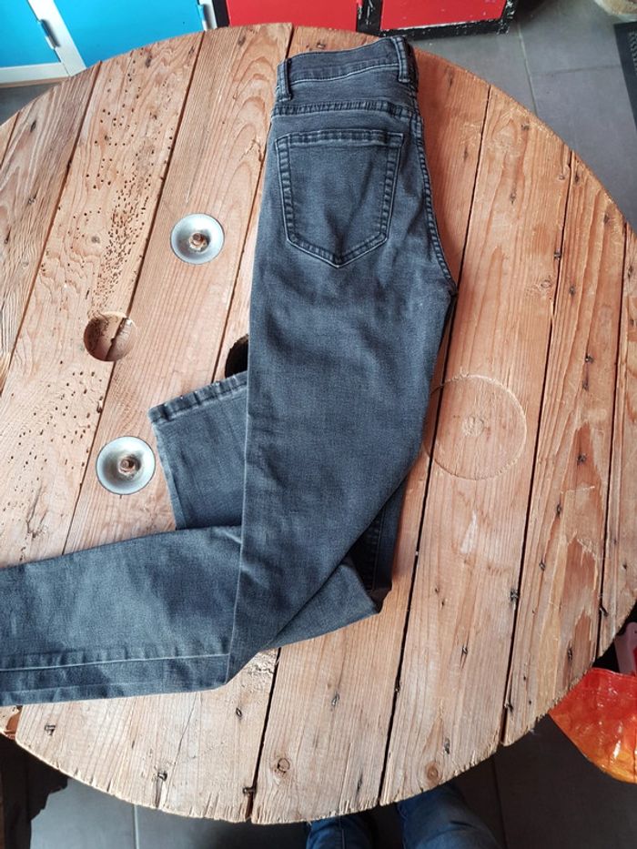 Jean pull & bear - photo numéro 3