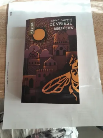 Super livre science fiction très bien écrit récent