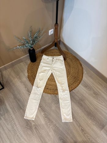 Jeans à trou Jennyfer taille 34