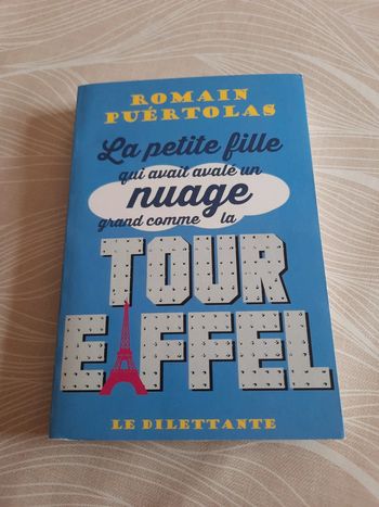 La petite fille qui avait avalé un nuage grand comme la Tour Eiffel