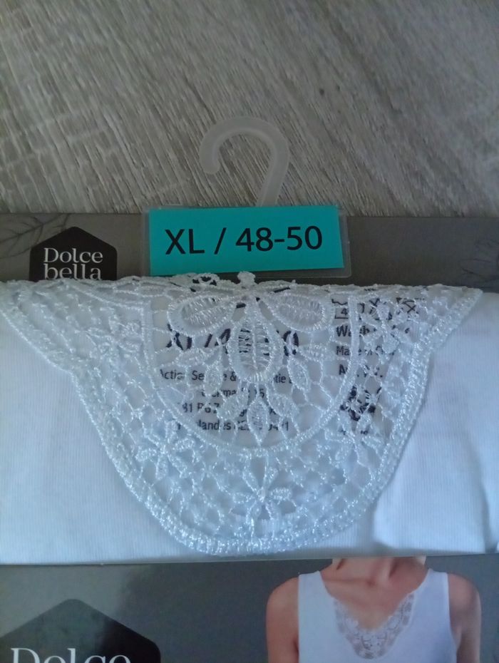 Joli débardeur p'tite dentelle agréable à porter dû 48/50 95% coton - photo numéro 4