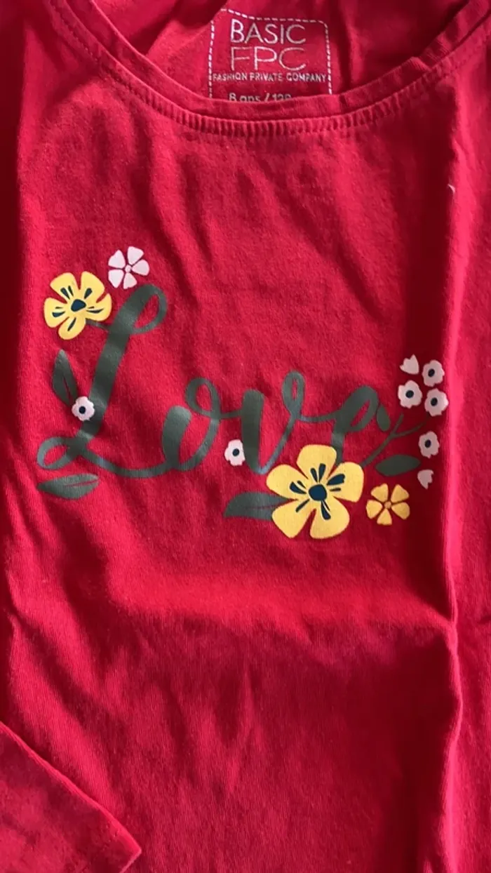 Tee-shirts taille 8ans - photo numéro 2