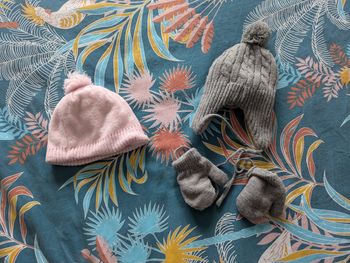 2 bonnets+gants 1 mois