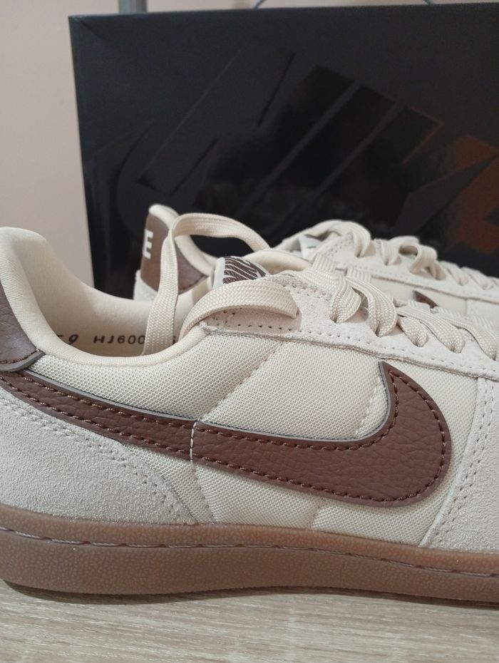Baskets Nike neuves - photo numéro 4