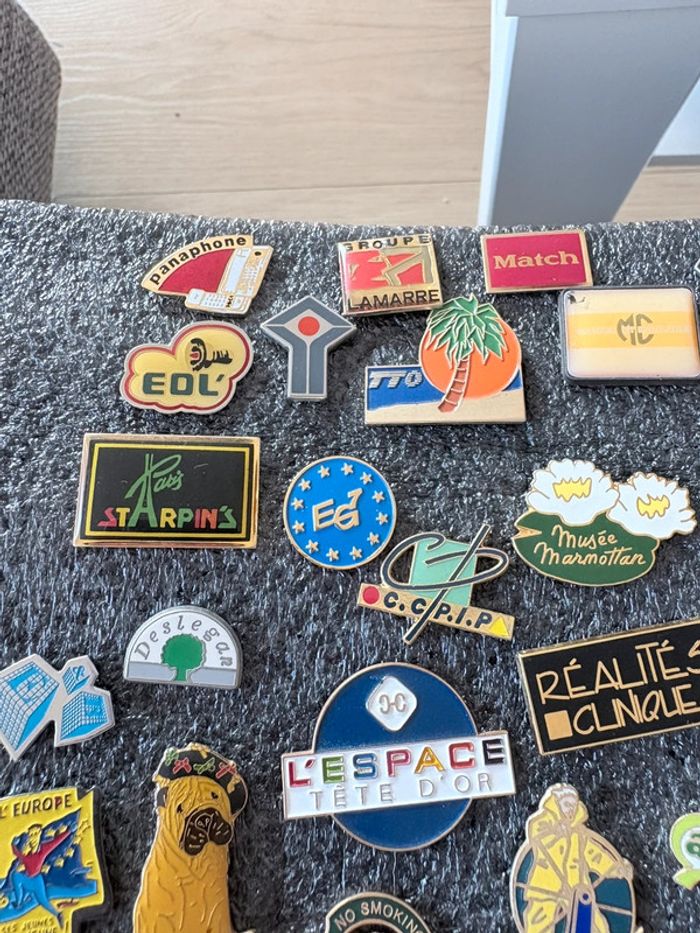 Lot 80 pin’s - photo numéro 2
