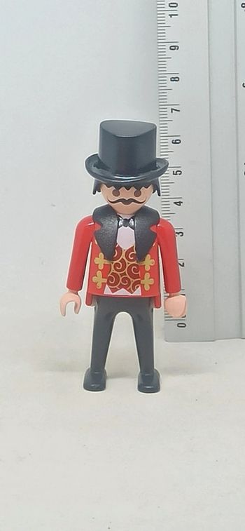 Homme monsieur loyal de cirque playmobil