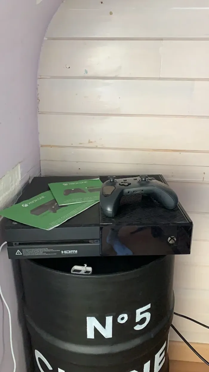 Console Xbox one noir officiel