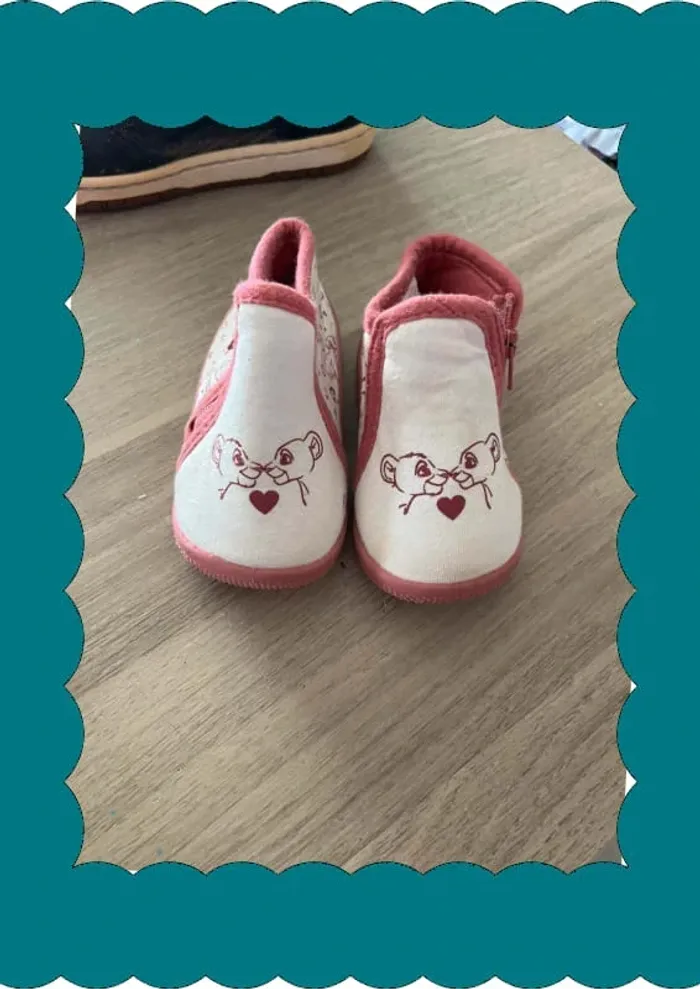 Chausson roi lion fille