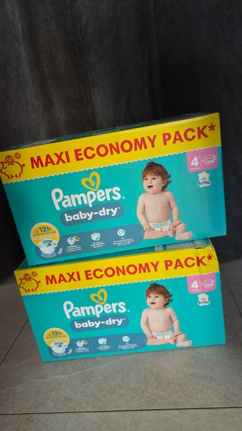 Couches pampers babydry taille 4