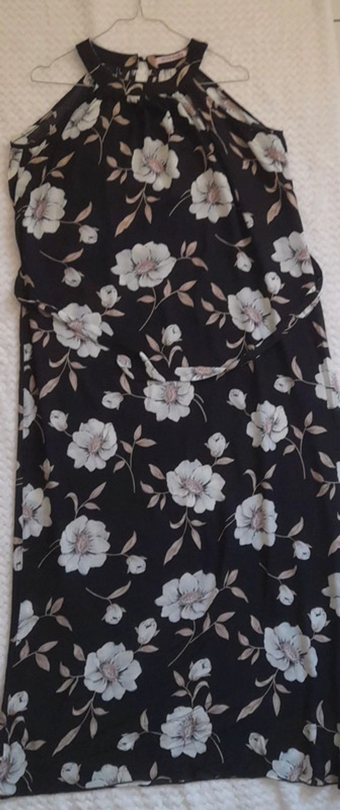 Robe longue fleurie sans manches - photo numéro 3