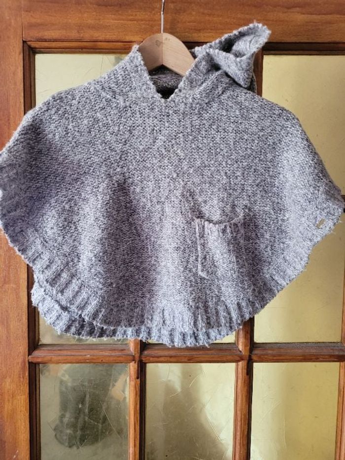 Cape à capuche taille 5 ans NKY