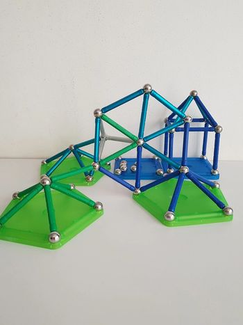Geomag Color, jeu de construction magnétique de 91 Pièces
