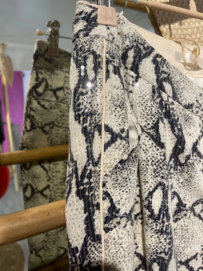 Pantalon imprimé python à sequins See U Soon taille 36 - photo numéro 11