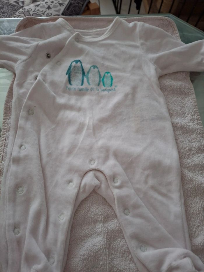 Pyjamas 1 mois - photo numéro 6