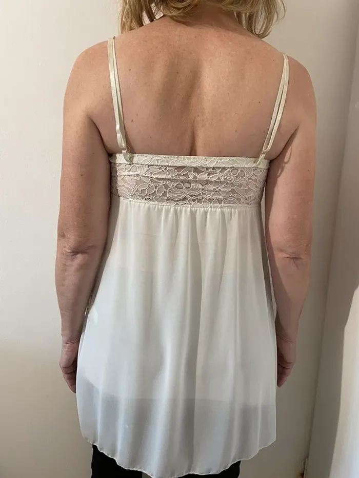 Robe blanche courte - photo numéro 2