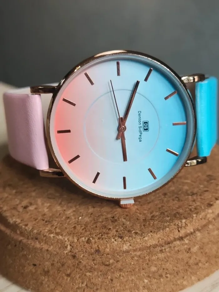 Montre bicolore rose et bleue, minimaliste - photo numéro 2