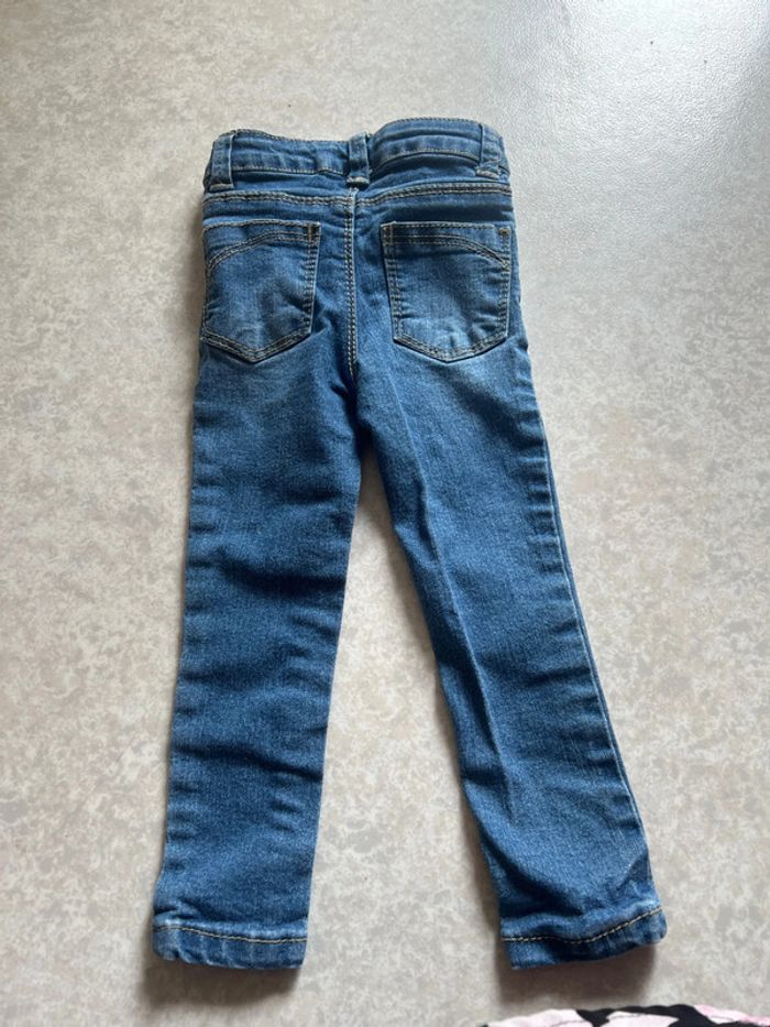 Jean super skinny Kiabi fille 3 ans - photo numéro 3