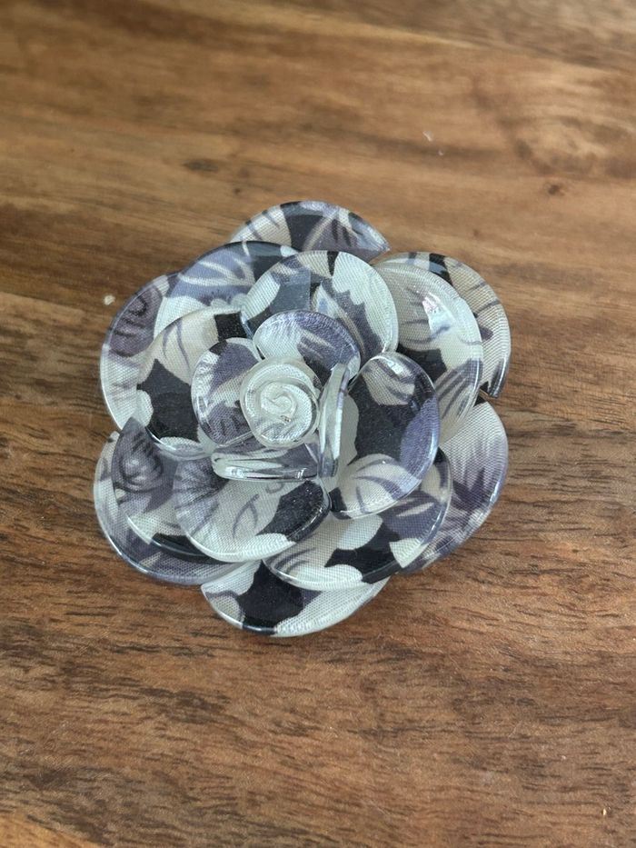 Broche - photo numéro 2