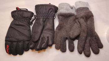 Lot 2 paires de gants garçon 6ans