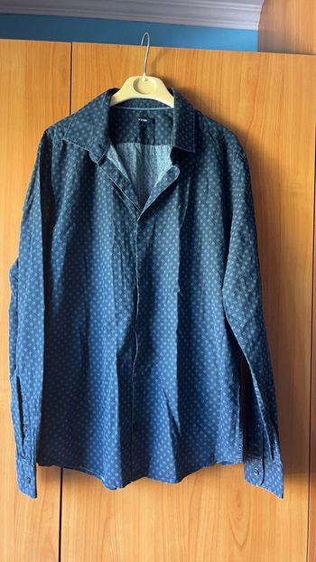 Chemise noire à motif Kiabi L