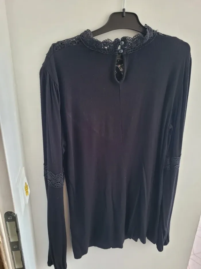 Tunique dentelle noire 42/44 - photo numéro 2