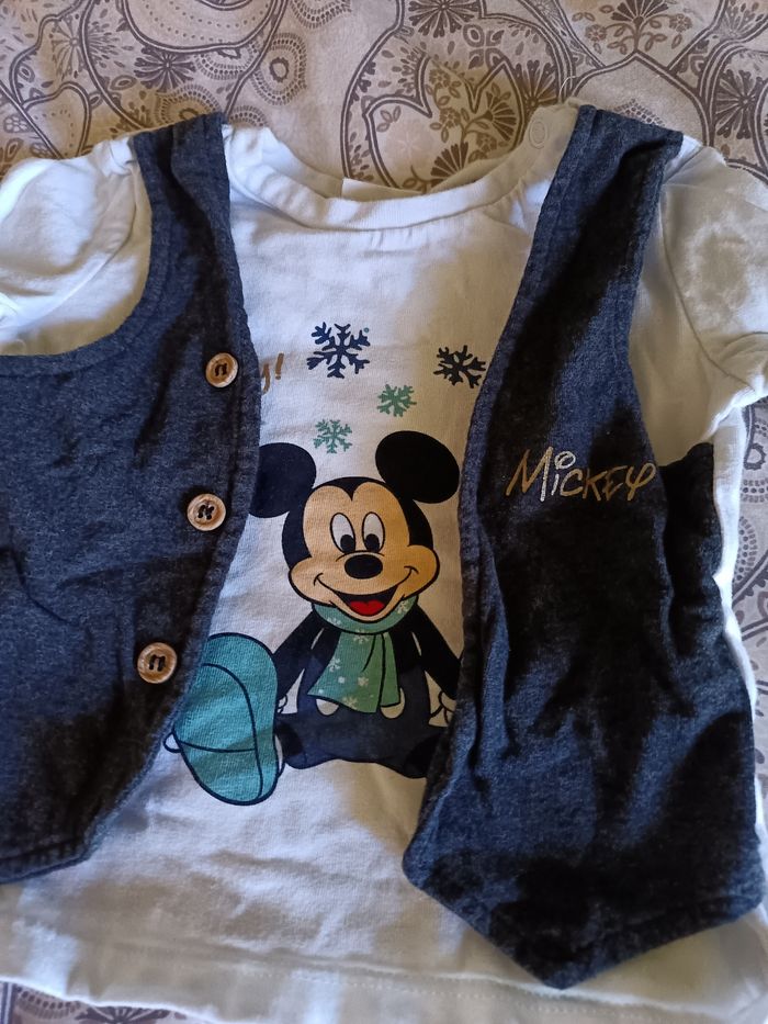 T-shirt mickey neuf - photo numéro 2