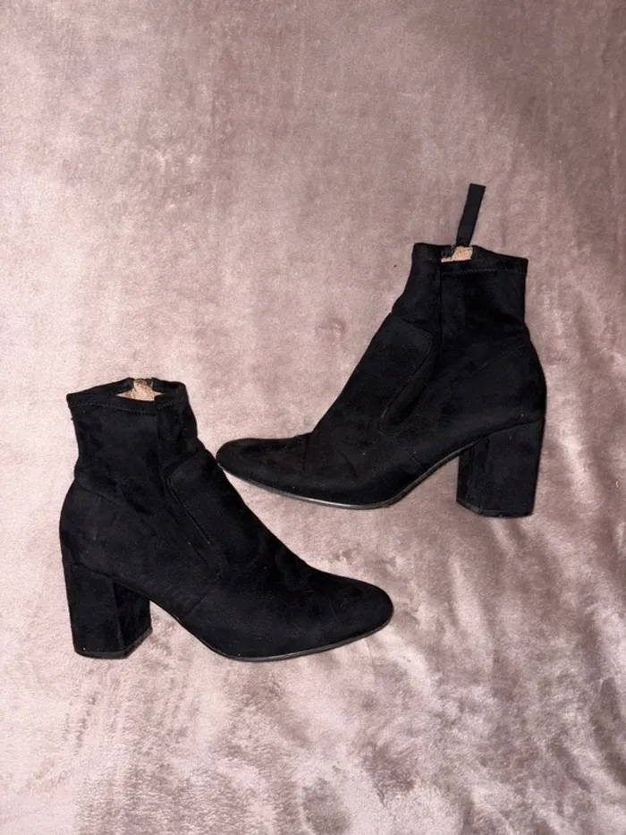 Bottines femme noir à talons taille 38 en très bon état