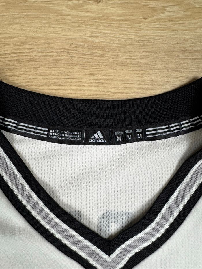 Maillot rétro de basket NBA adidas Tony Parker Spurs taille M - photo numéro 2