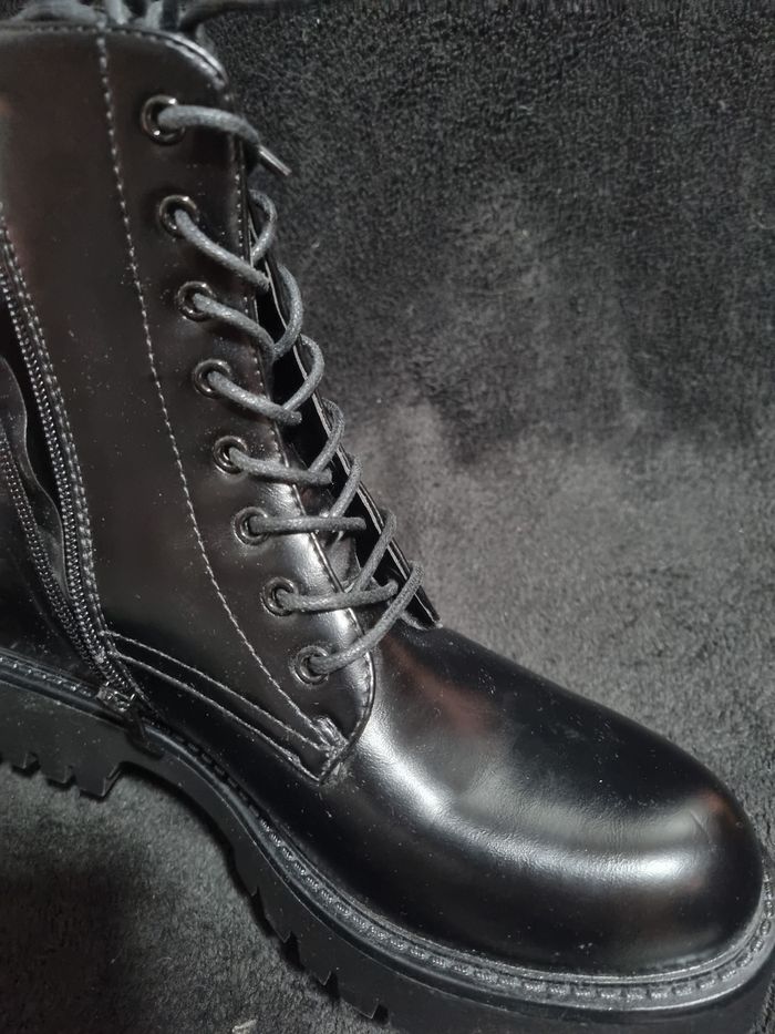 Paires De Bottines Noires - photo numéro 6