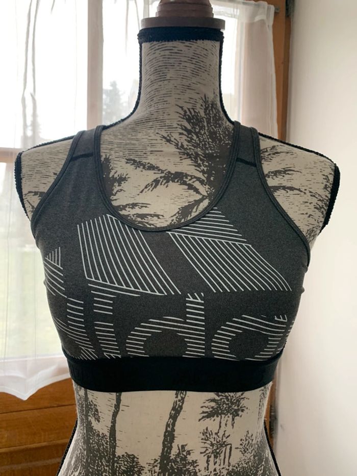 Brassière