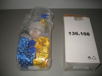 CLOWN EN PORCELAINE SUR BALANÇOIRE - NEUF - Réf.136.108 - n°08