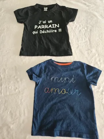 2 T-shirts à message 2 ans